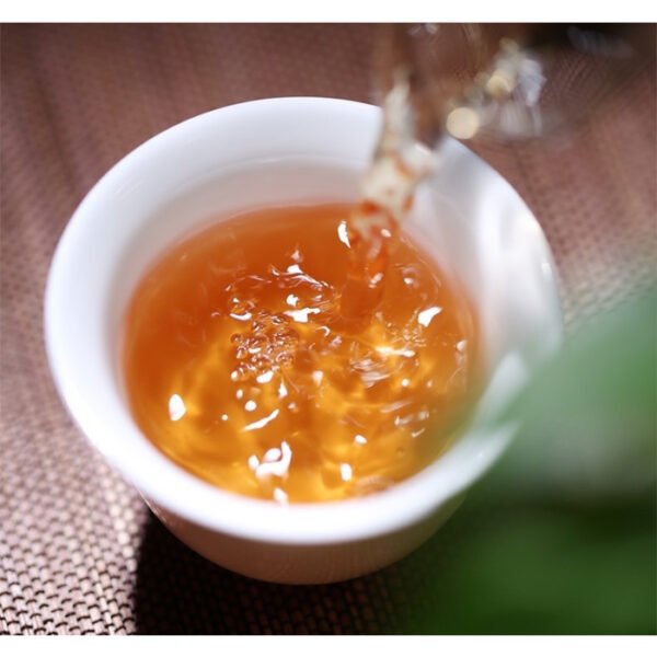 2013 Zijuan Tea Cake Spring Tea Color Chengsheng Small Cake Tea Honey Fragrance 100g - Image 4